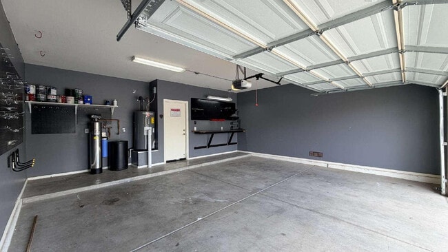 Building Photo - 18175 N Cook Dr