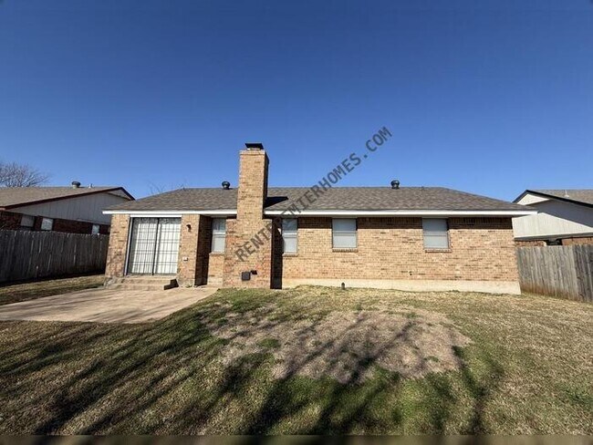 Building Photo - 1720 SE 7th St