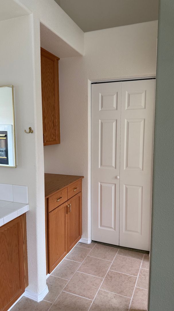 Building Photo - Wonderful 4 bedroom home in Clovis offering a pool, spa, 3 car garage, potential RV and or boat s...