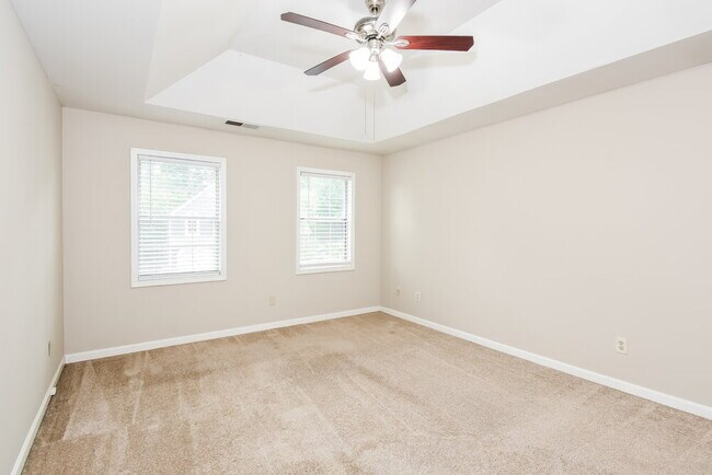 Building Photo - 2585 Windage Dr SW