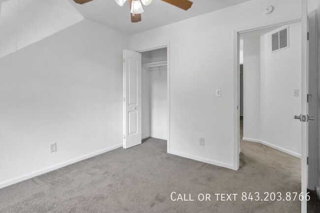 Building Photo - 302 Springview Ln