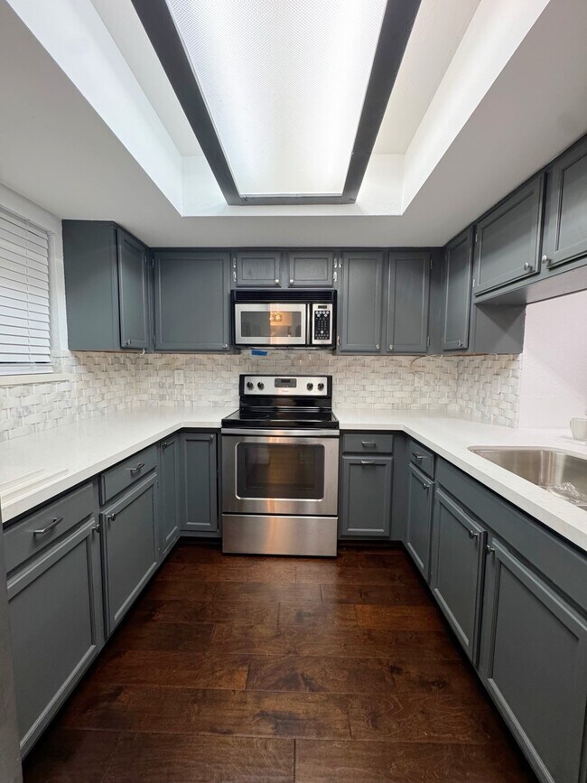 Building Photo - 14777 Wunderlich Dr