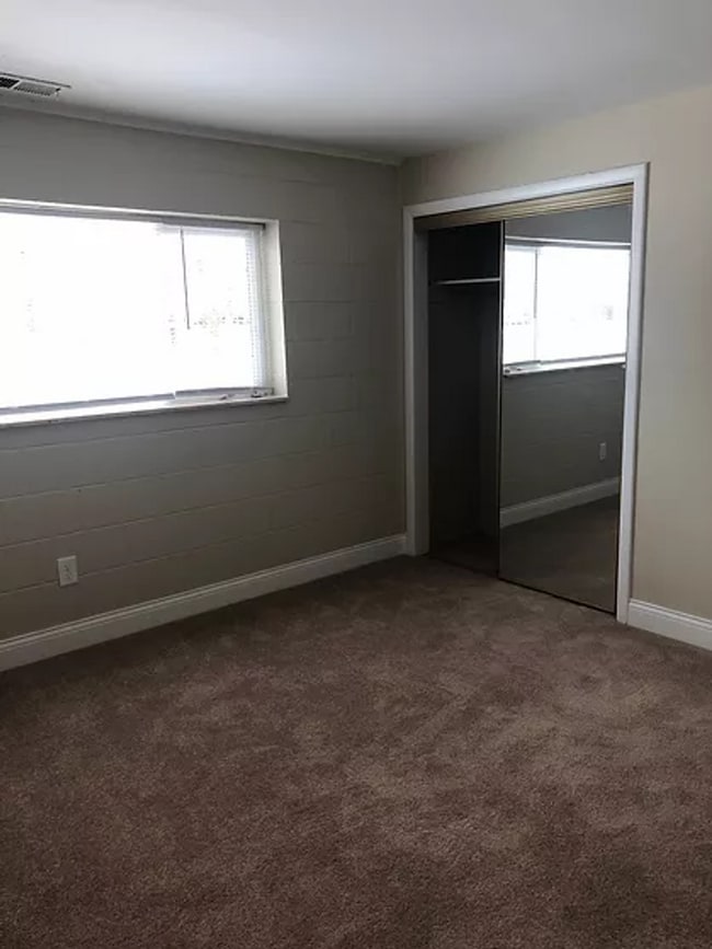 Interior Photo - 2106 E 2nd Street