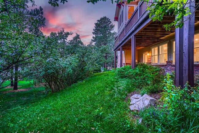 Building Photo - 7046 Forest Ridge Cir