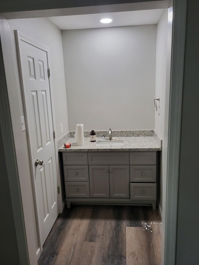 Building Photo - 1831 SG