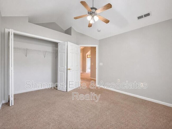 Building Photo - 3057 Orchard Ridge Cir