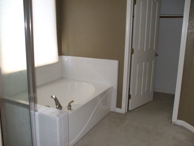 Building Photo - Granite Bay, Swan Cove - Gated