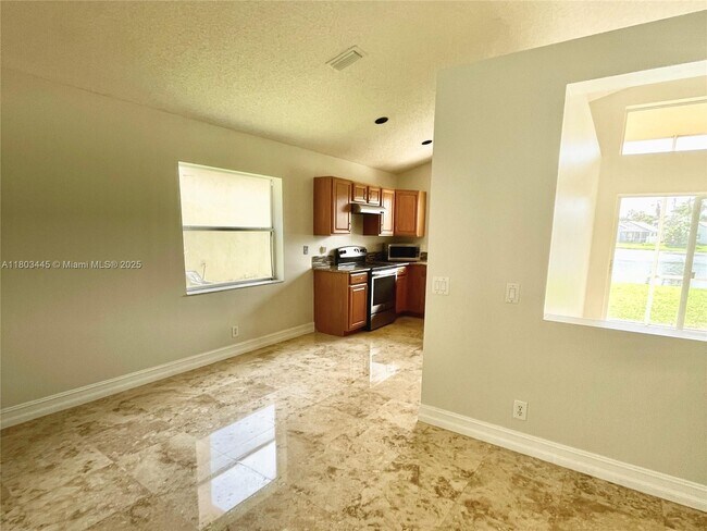 Building Photo - 808 Stanton Dr