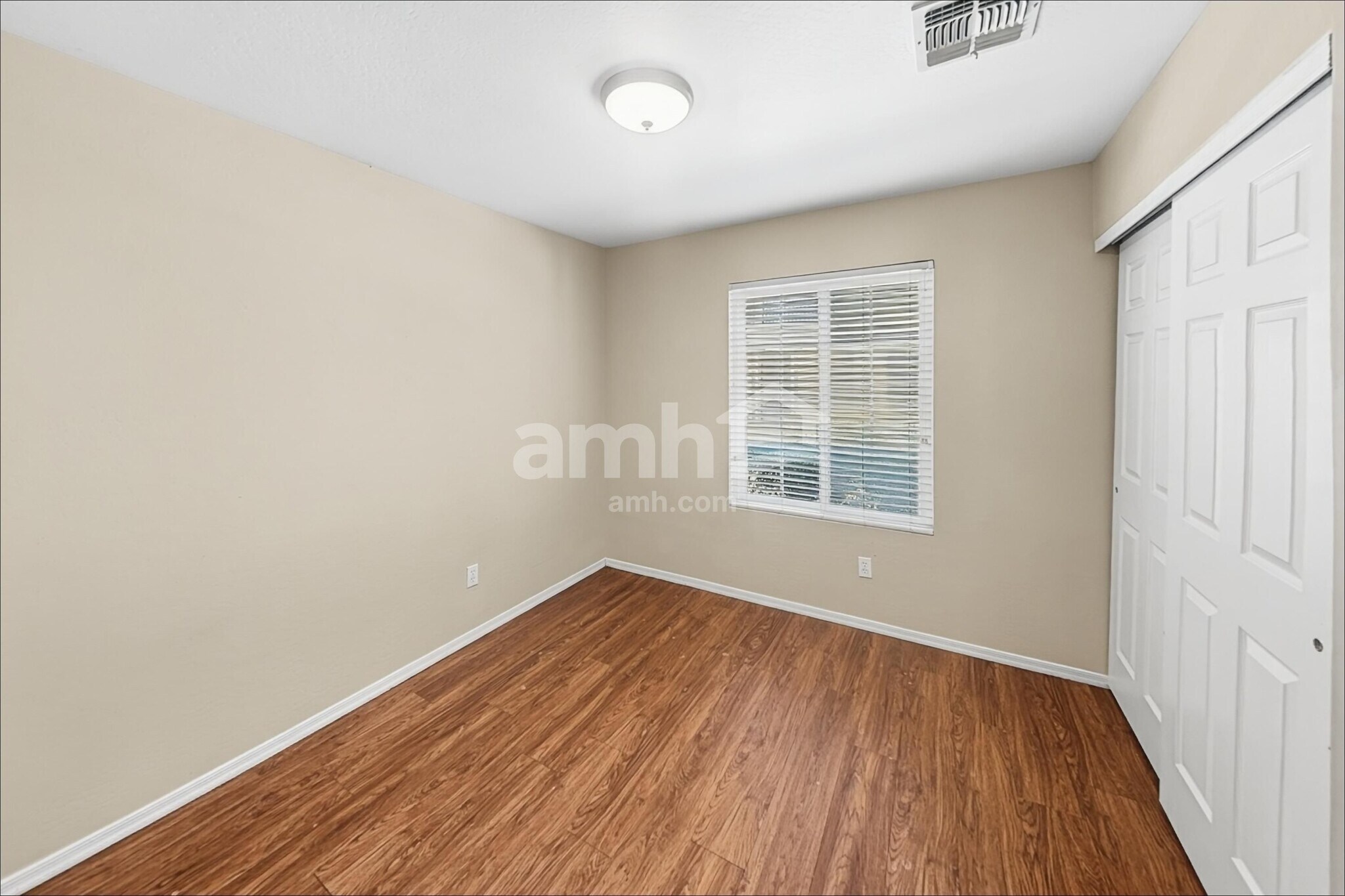 Building Photo - 894 S Annie Ln
