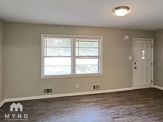 Building Photo - 3945 Camellia Trail