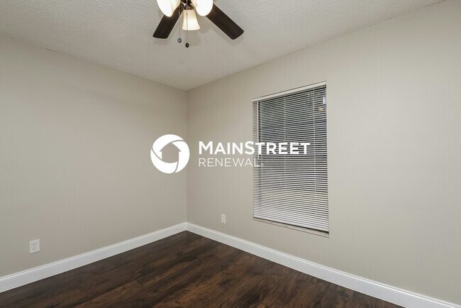 Building Photo - 3 Bedroom Pet-Friendly Home in St. Cloud, FL with Main Street Renewal