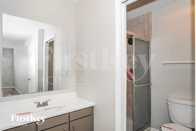 Building Photo - 1369 Greenock Rd