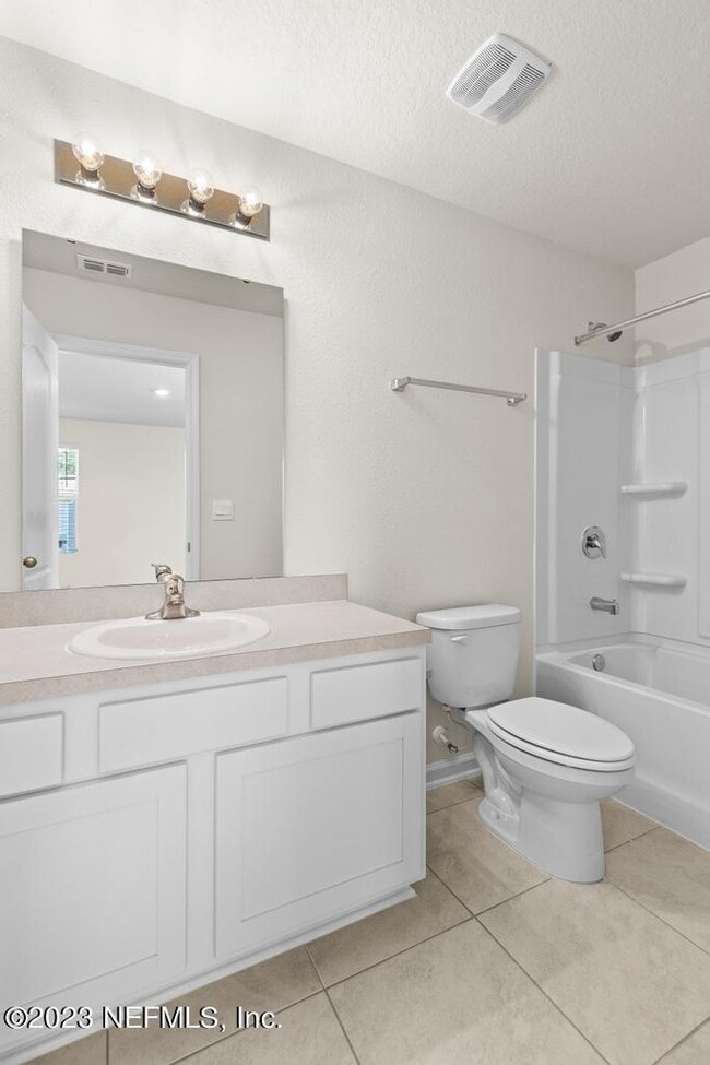 Building Photo - 46 Oarsman Xing Dr