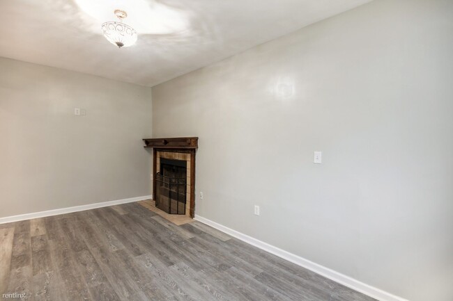 Building Photo - 3 br, 2.5 bath House - 2817 Carriage Lane