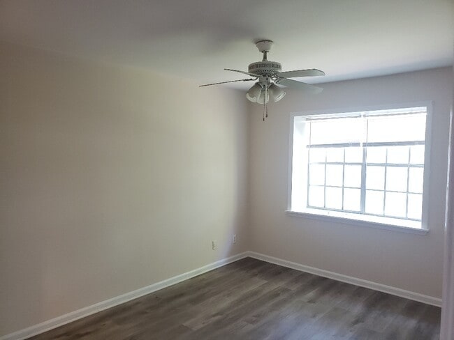 Building Photo - 5808 Hunting Ridge Ln