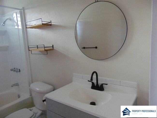 Building Photo - Kapiolani Villa Condo