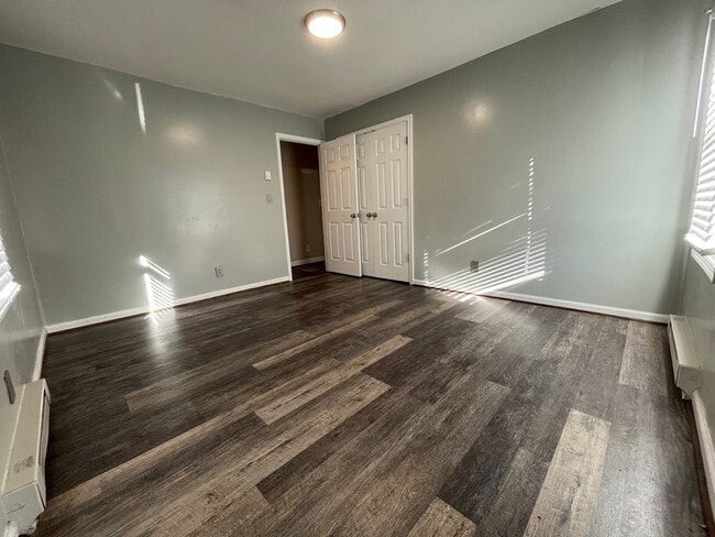 Building Photo - One story duplex