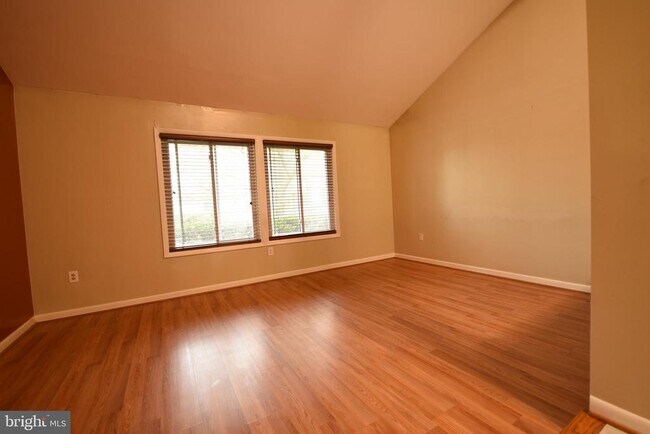 Building Photo - 111 Biscayne Ct