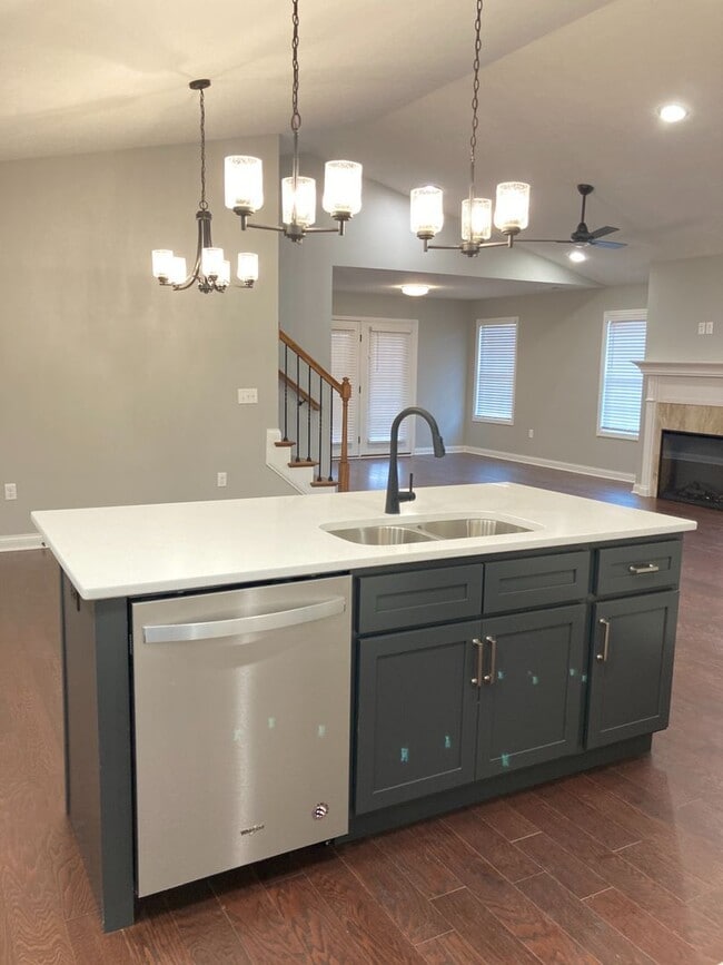 Building Photo - 116 Legacy Ct