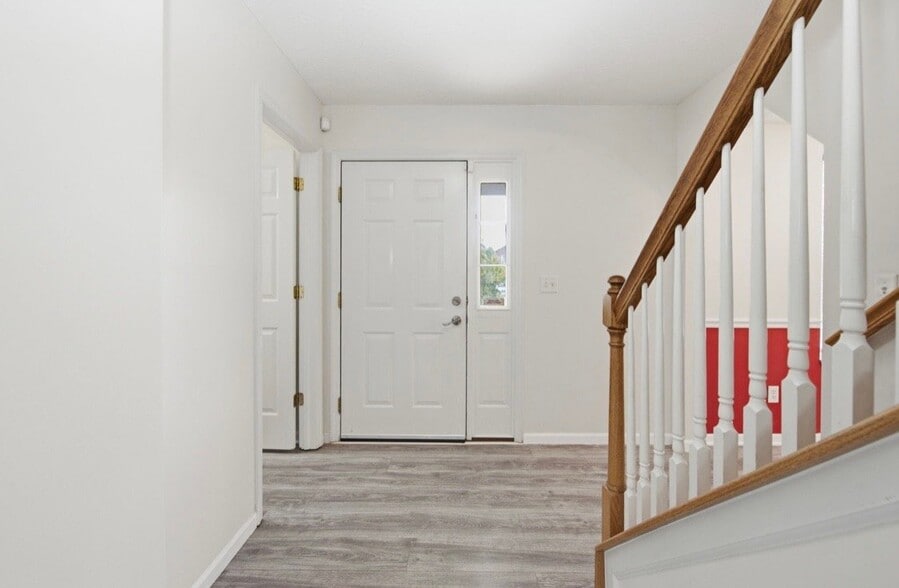 Building Photo - 7649 Tollgate Ct