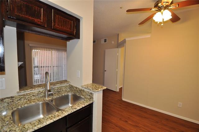 Building Photo - 3701 Cedarplaza Ln