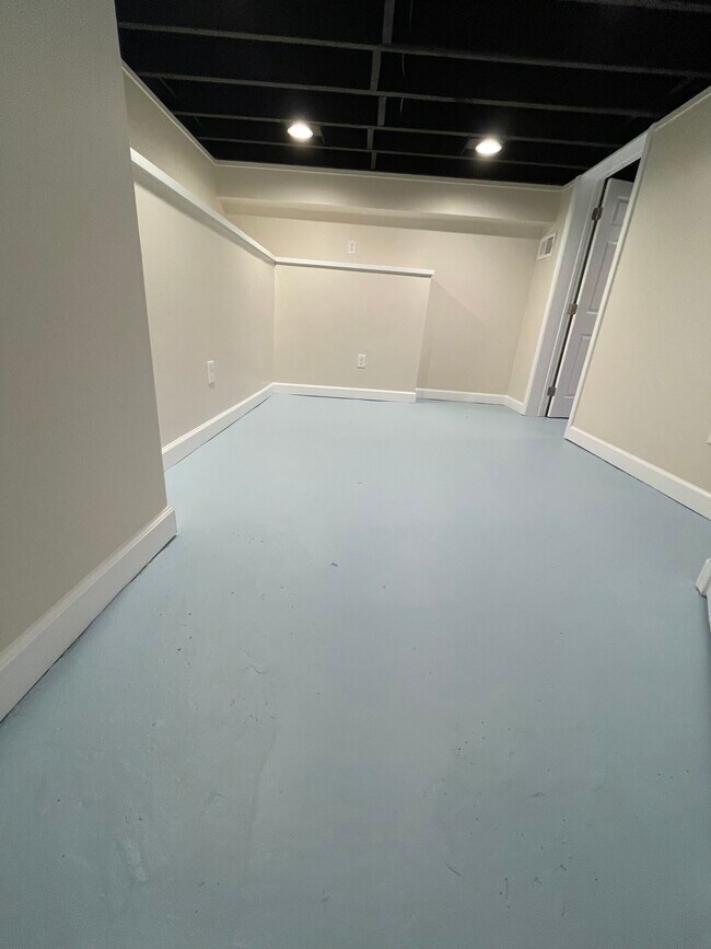 Full basement - 898 Argonne Ave NE