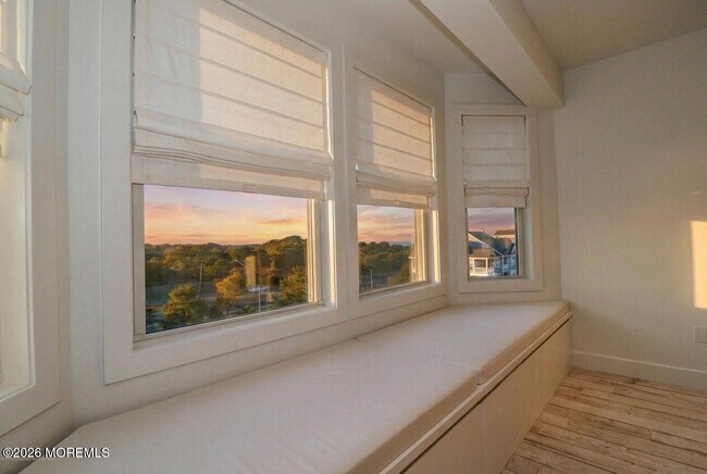 Building Photo - 33 Cooper Ave