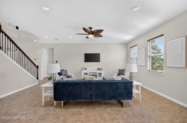 Building Photo - 127 Rockcreek Dr