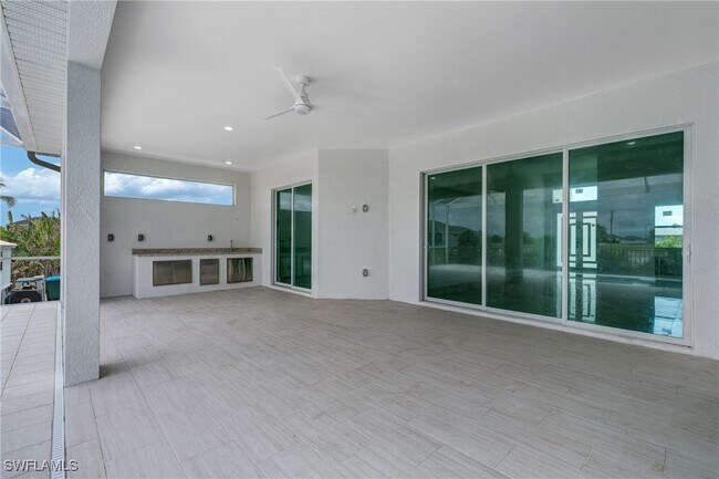 Building Photo - 4013 NW 43rd Ave