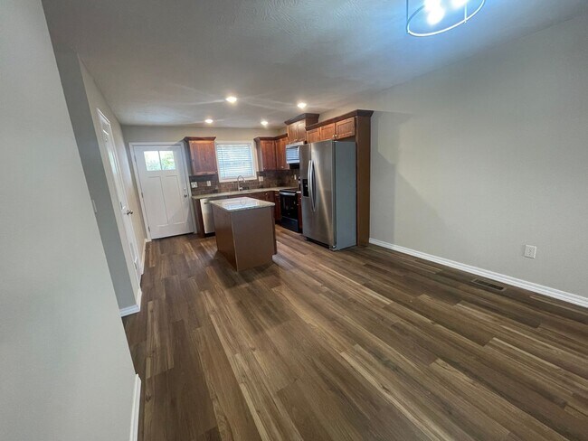 Building Photo - 5 Kimberling Blvd