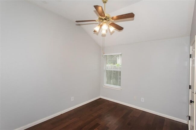 Building Photo - 19400 Sunken Creek Pass