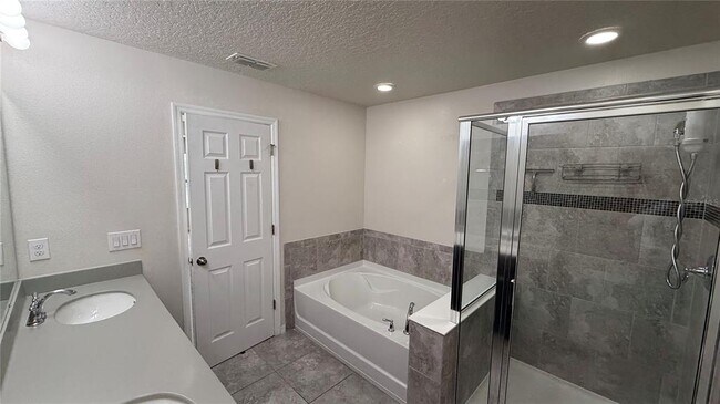 Building Photo - 2705 Giardino Loop