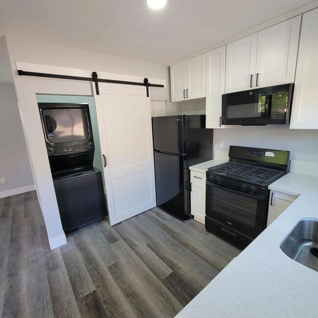 Building Photo - 45517 3rd st E