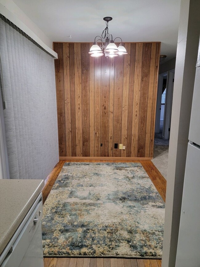 Building Photo - 3 Bedroom, 1 bath S Tacoma Home!