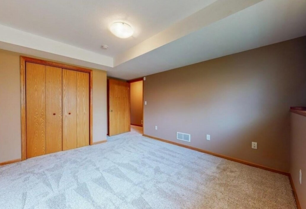 Building Photo - 6251 Fairway Dr NW