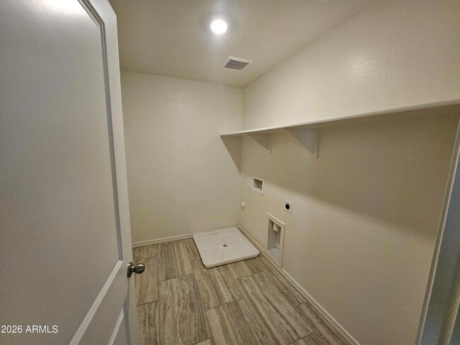 Building Photo - 3010 E Augusta Ave