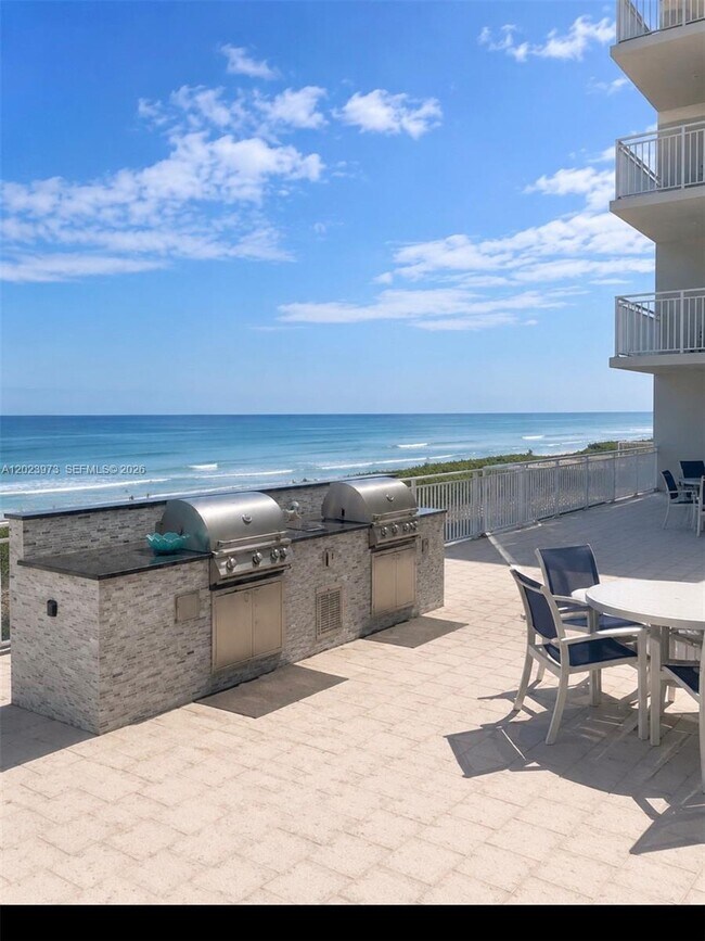 Building Photo - 4505 S Ocean Blvd