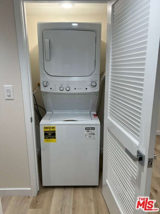 Building Photo - 853 S Bedford St