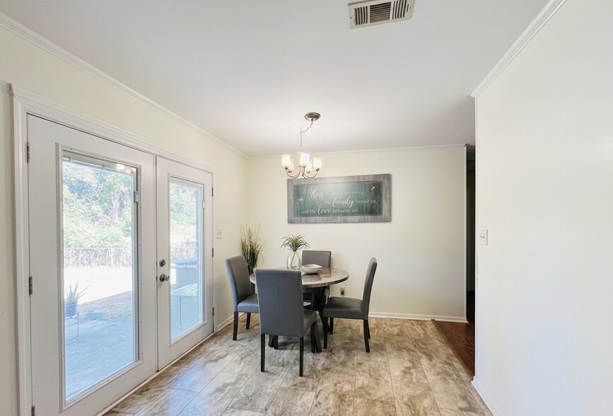 Building Photo - 2517 Habersham Rd