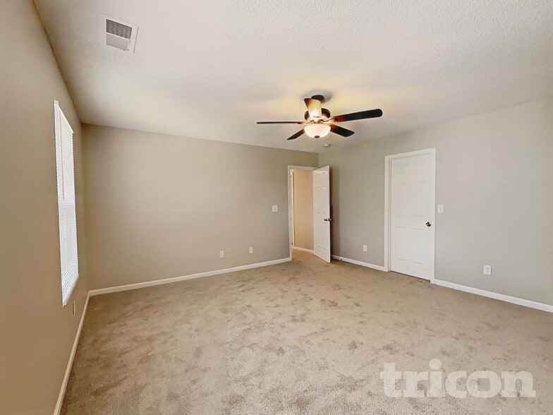 Building Photo - 2102 Taras Trace Dr