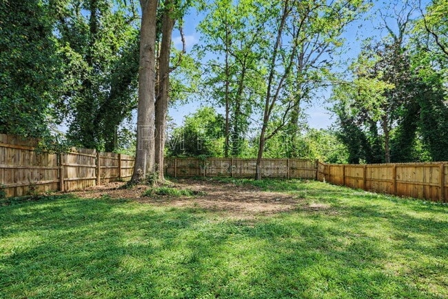 Building Photo - 1326 Blvd Lorraine SW