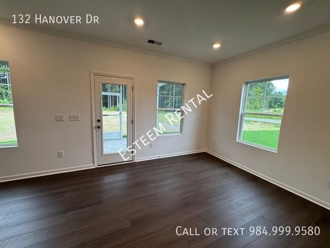 Building Photo - 132 Hanover Dr