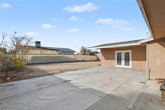 Building Photo - 313 Fox Cir