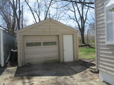 Building Photo - 2039 E Whitmer St