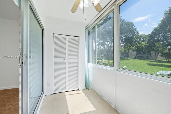 Building Photo - 1351 SW 125th Ave