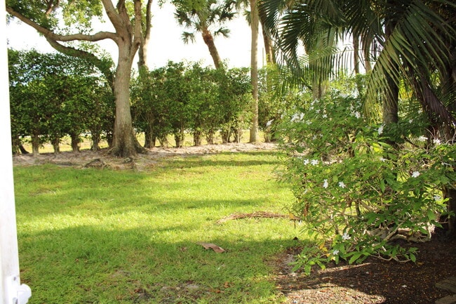 Building Photo - 6984 Stoney Creek Cir