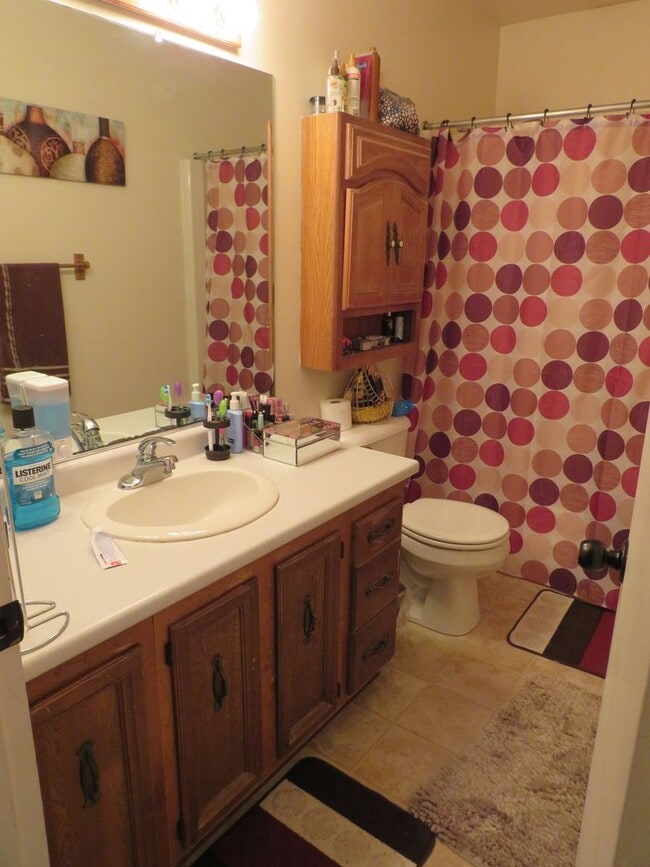 Building Photo - 1712 Chumas Dr