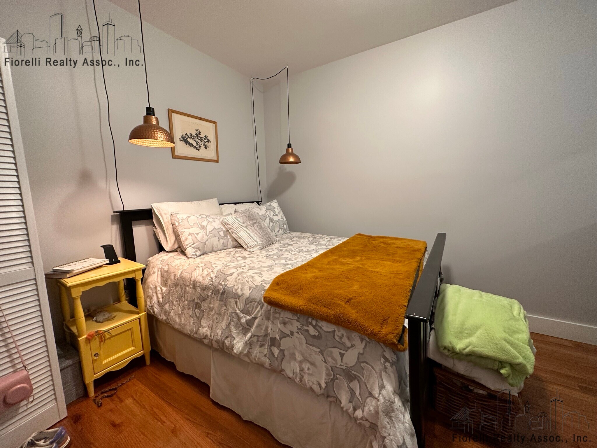 Building Photo - 71 Charter St