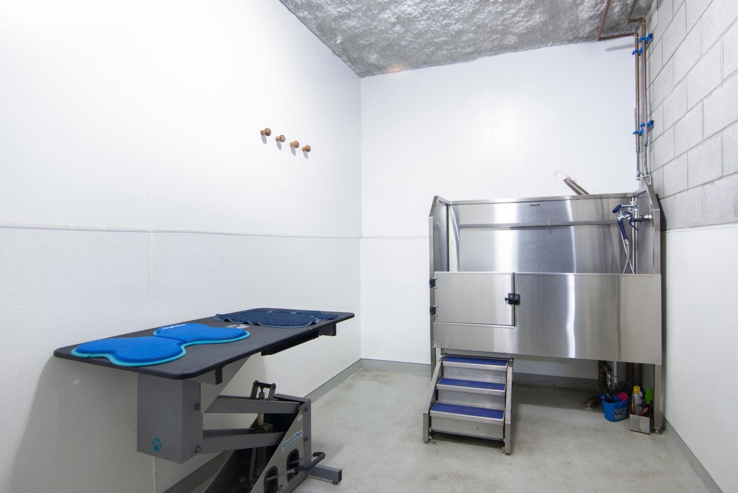 Building Photo - 690 Long Bridge St