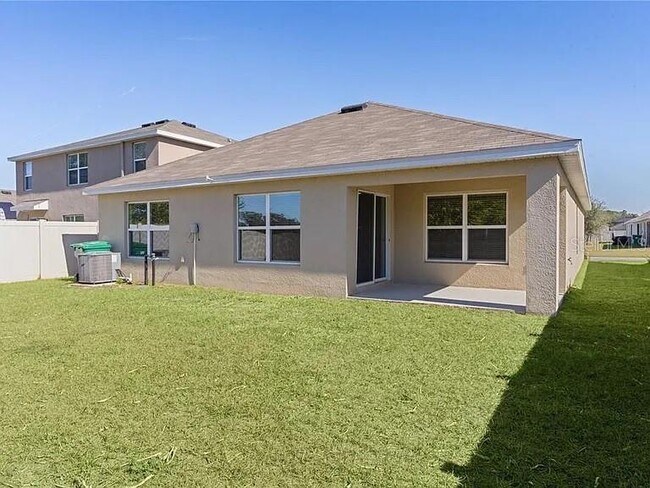 Building Photo - 8661 Triumph Cir